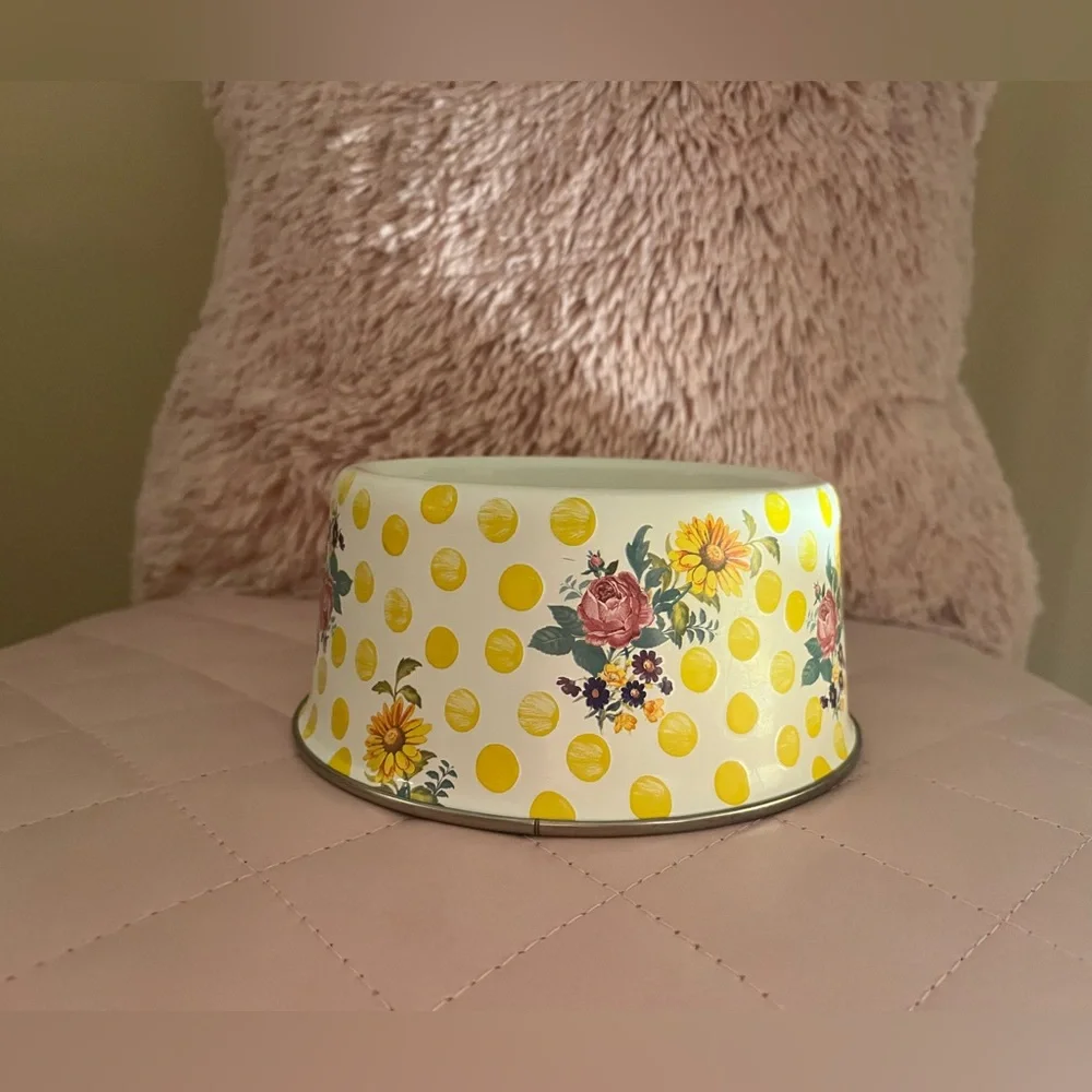 Mackenzie-Child’s Retired Buttercup Medium/Large Pet Bowl💖